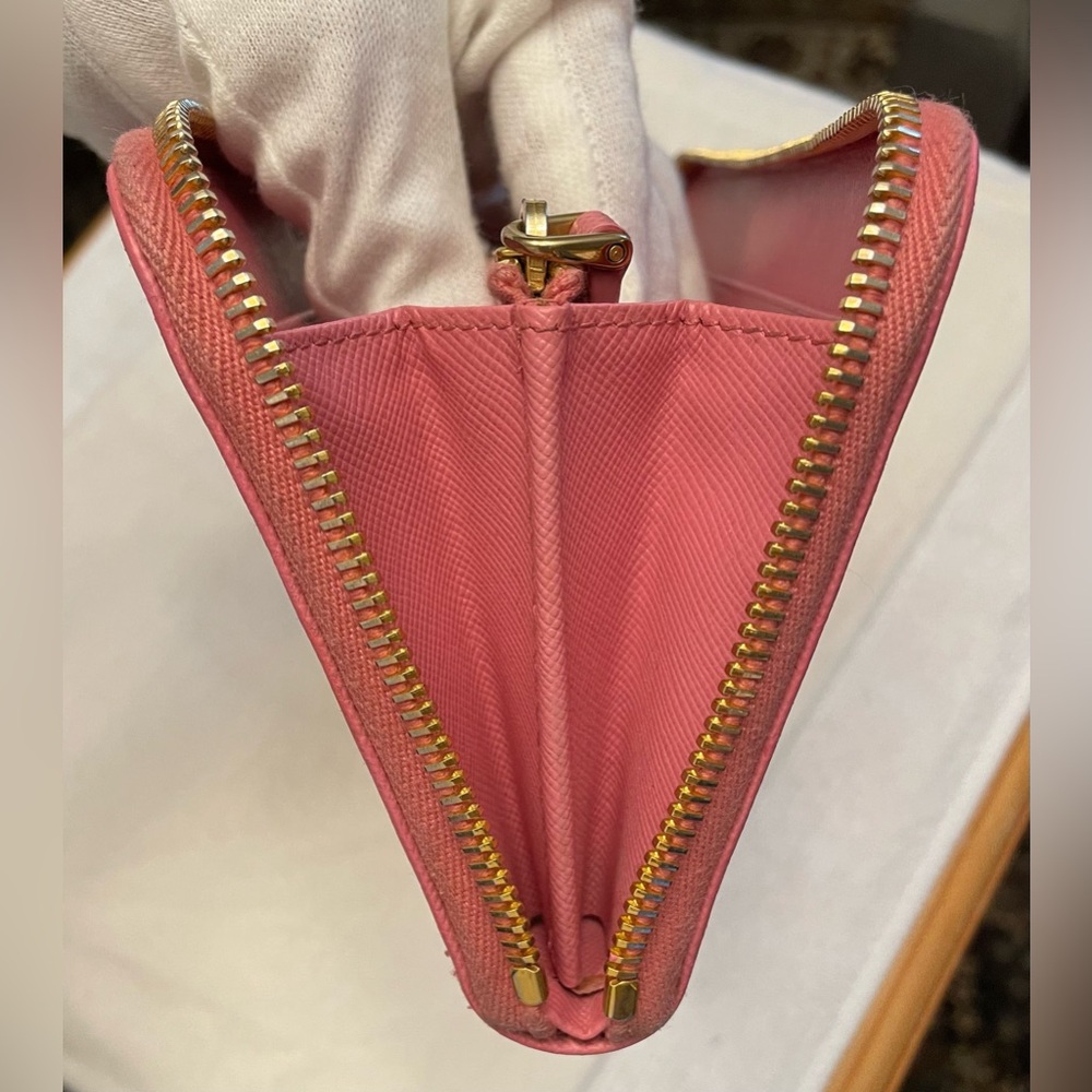 Prada Vintage Authentic Barbie Pink Saffiano Leather Long Zippy Wallet - Picture 16 of 16